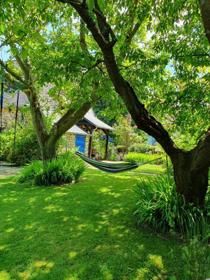Maison En Pierre Dans Son Nid De Verdure Roz-Landrieux Екстер'єр фото