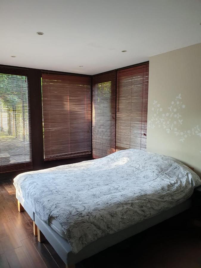 Maison En Pierre Dans Son Nid De Verdure Roz-Landrieux Екстер'єр фото
